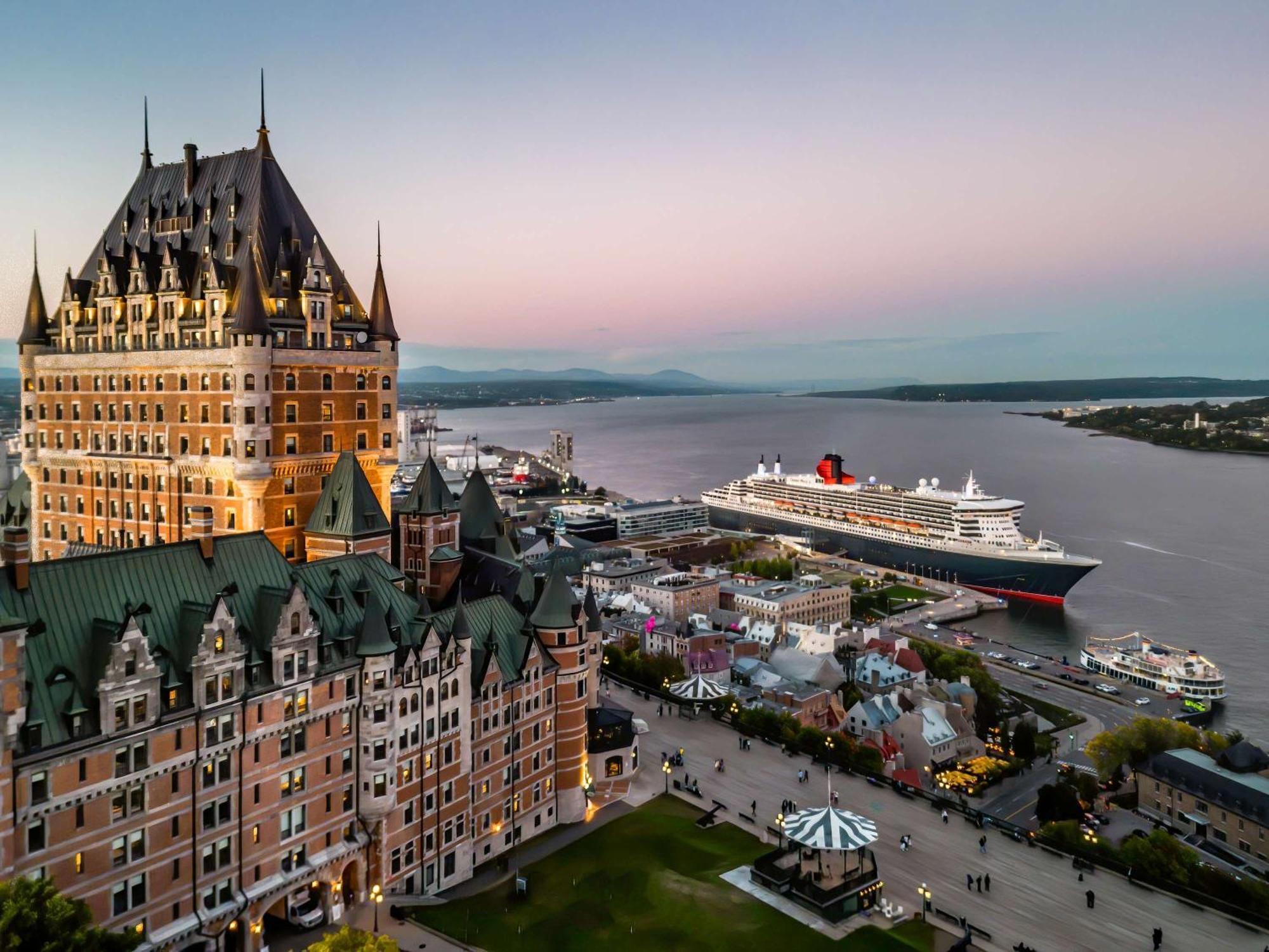 Fairmont Le Chateau Frontenac Quebec Exteriér fotografie The port of Quebec City